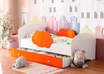 Детская кровать Тучка с ящиком, корпус Белый, фасад Оранжевый в Улан-Удэ